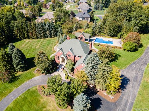 67391 Mack Ct, Washington Township, MI, 48095-1274 | Card Image