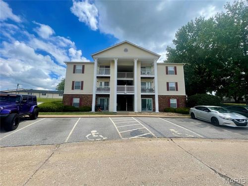 apt-304-3114 Edwards Pl, Maryland Heights, MO, 63043-1875 | Card Image