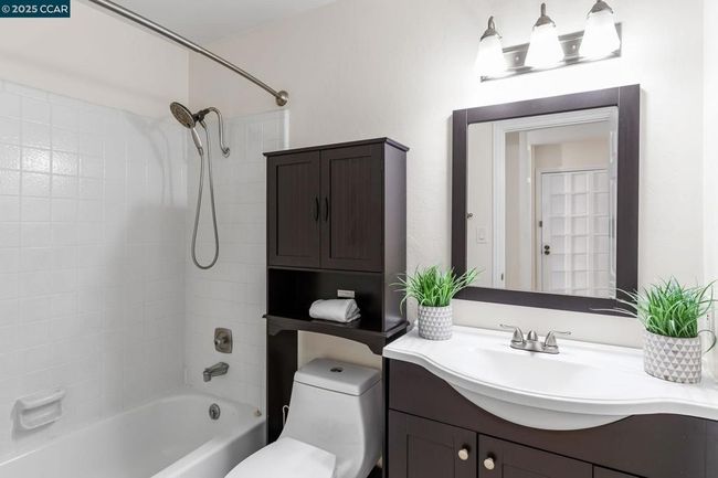 APT-8 - 1945 Trinity Ave, Condo with 2 bedrooms, 2 bathrooms and null parking in Walnut Creek CA | Image 36
