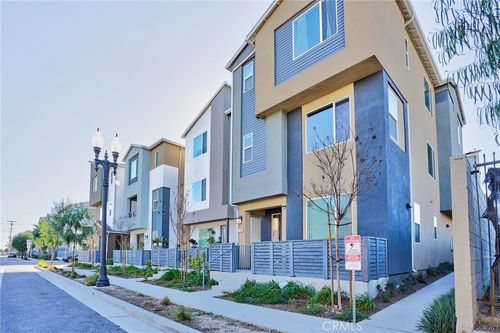 314 N Standard Ave, Santa Ana, CA, 92701-4929 | Card Image