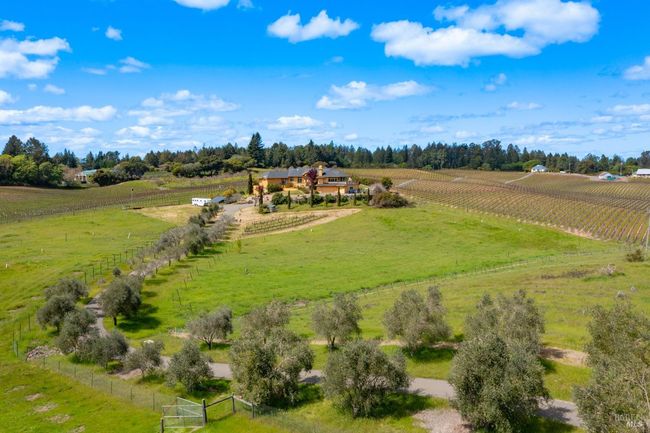 2614 Scotts Right Of Way, House other with 4 bedrooms, 4 bathrooms and 10 parking in Sebastopol CA | Image 63