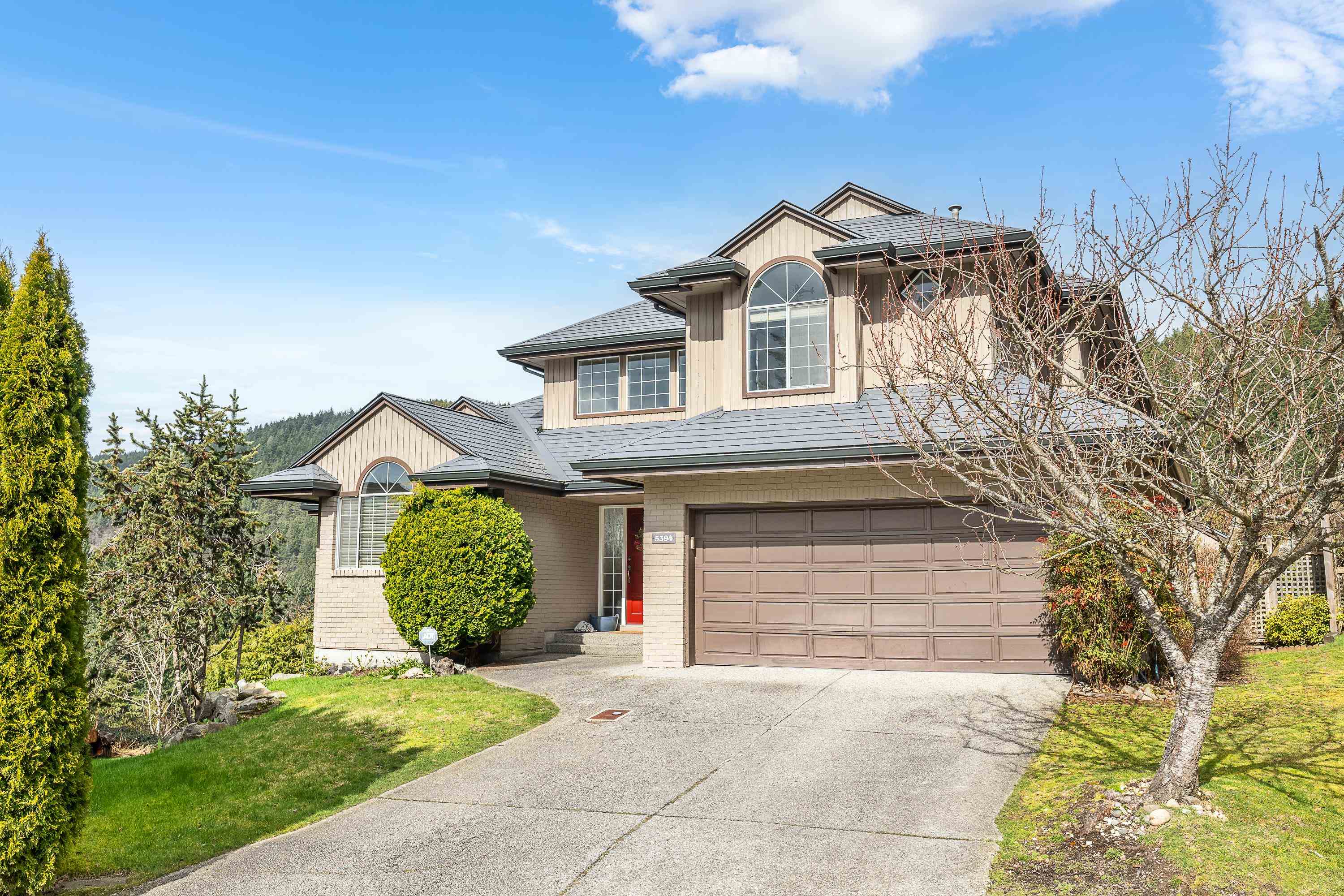 5394 Westhaven Wynd, House other with 5 bedrooms, 3 bathrooms and 2 parking in West Vancouver BC | Image 1
