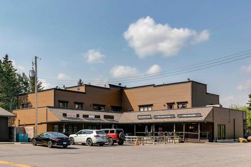 {{alt}} | Card Image