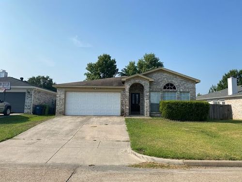 4024 Periwinkle Dr, Fort Worth, TX, 76137-1081 | Card Image