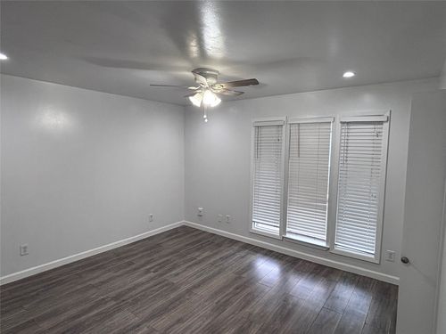 212-4300 Congress Avenue, Dallas, TX, 75219 | Card Image