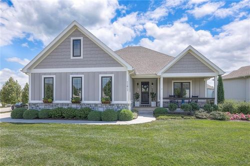 11017 Palisade St, Olathe, KS, 66061-5656 | Card Image