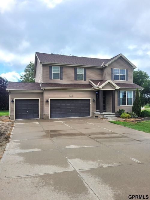 16402 Iske Drive, Bellevue, NE, 68123 | Card Image