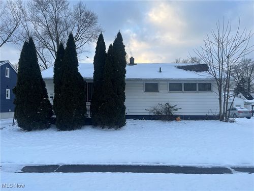 234 Bellfield Ave, Elyria, OH, 44035-4032 | Card Image