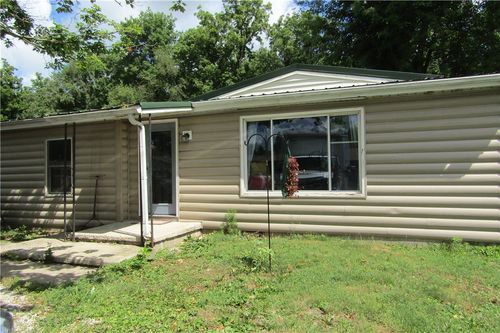 311 Stuckey Dr, Potomac, IL, 61865-9403 | Card Image