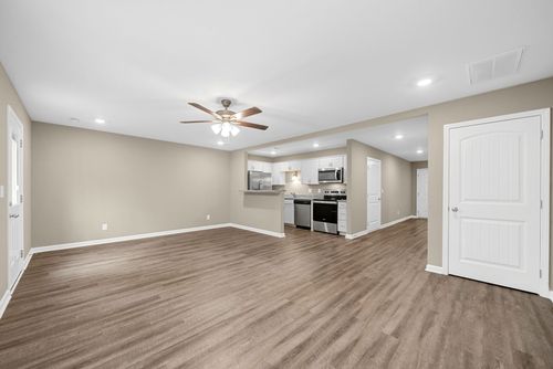 unit-304-135 Country Ln, Clarksville, TN, 37043-3945 | Card Image