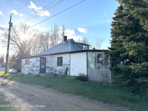 108 Montana St N, Carson, ND, 58529-4025 | Card Image
