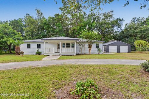6105 E Desoto St, Bay Saint Louis, MS, 39520-8335 | Card Image