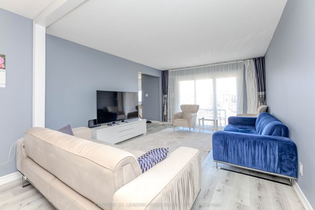 28 Sawmill Rd, House attached with 4 bedrooms, 3 bathrooms and 3 parking in North York ON | Image 8