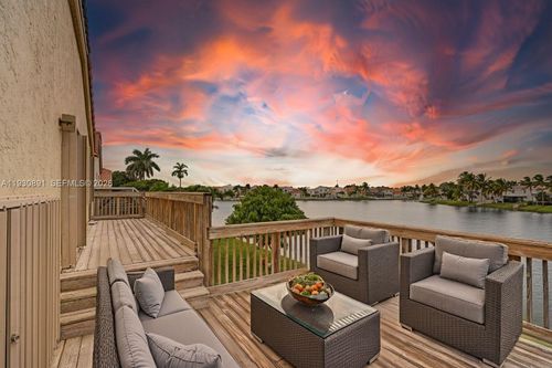 15651 Nw 14th Ct, Pembroke Pines, FL, 33028-1642 | Card Image