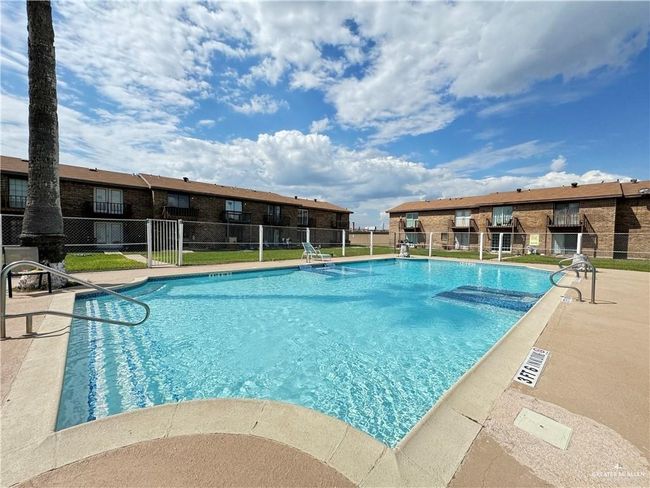 View of swimming pool | Image 4