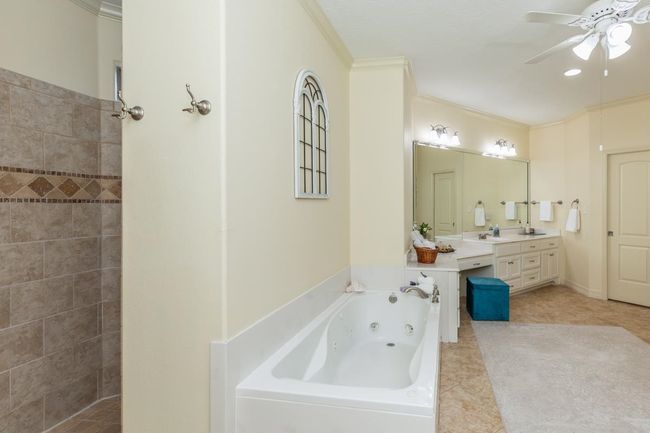 7940 Laurelwood St, House other with 5 bedrooms, 4 bathrooms and null parking in Beaumont TX | Image 22