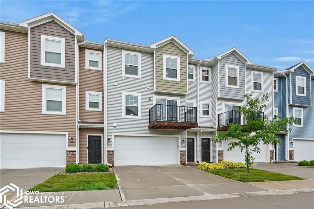 Lois Ln, Ankeny, IA 50023