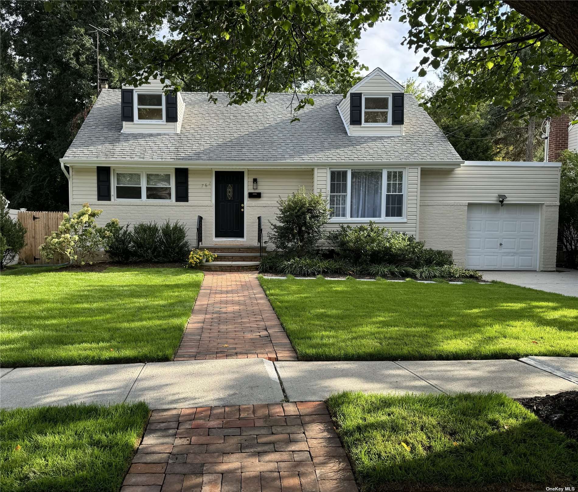 Nightingale Rd, West Hempstead, NY 11552