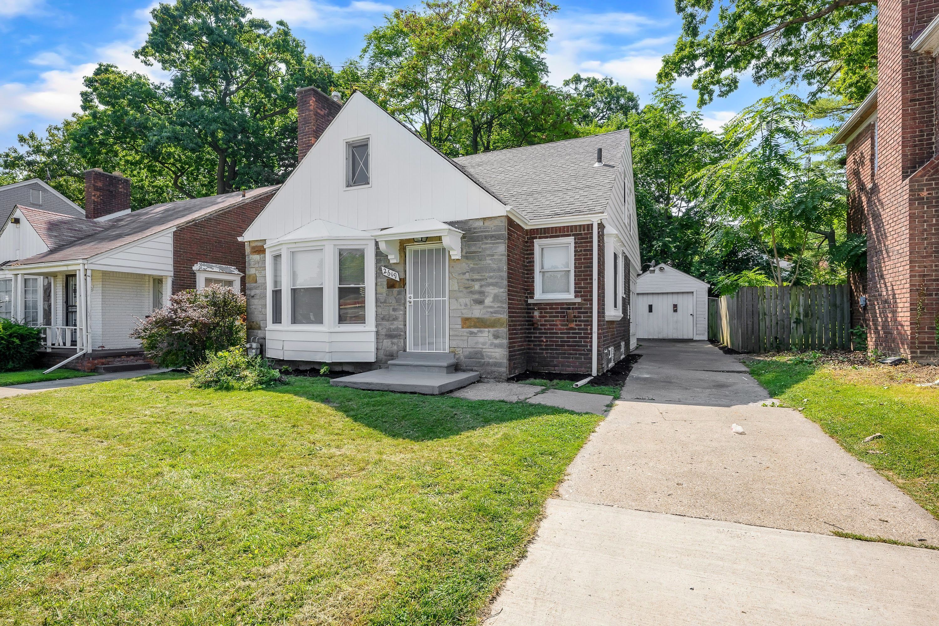 8 Mile Rd, Highland Park, MI 48203 #1