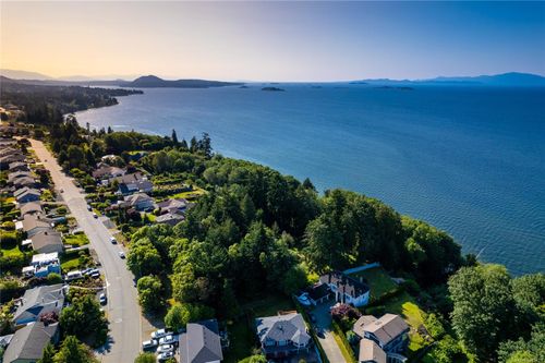 6210 Icarus Dr, Nanaimo, BC, V9V1B8 | Card Image