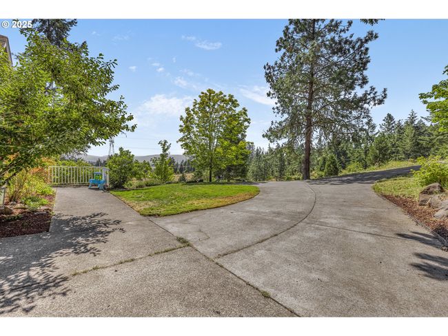 32810 Sisters Loop, House other with 3 bedrooms, 2 bathrooms and 2 parking in Eugene OR | Image 4
