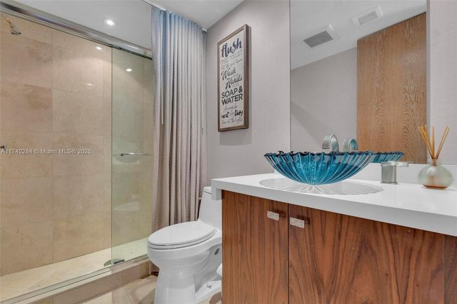 APT-2011 - 19400 Turnberry Way, Condo with 3 bedrooms, 3 bathrooms and null parking in Aventura FL | Image 33