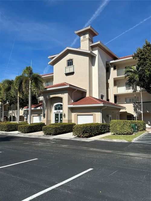 208-5938 Crystal Shores Drive, Boynton Beach, FL, 33437 | Card Image