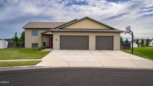 306 Brandenburg Loop, Bismarck, ND, 58504 | Card Image