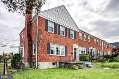 8245 Pleasant Plains Road, Townhouse with 4 bedrooms, 2 bathrooms and null parking in TOWSON MD | Image 3