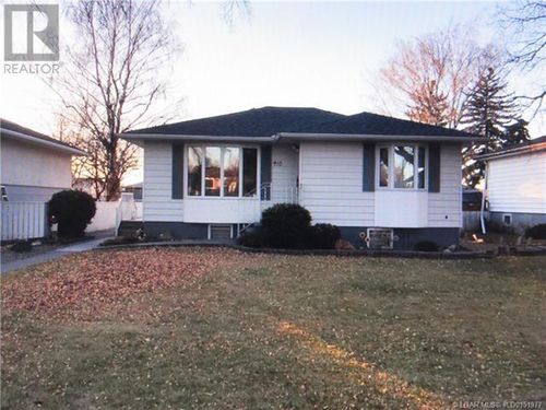 410 24 St S, Lethbridge, AB, T1J3N5 | Card Image