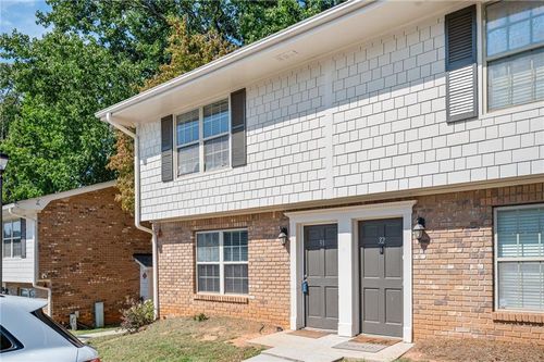 31 Villa Ct Se, Smyrna, GA, 30080-4570 | Card Image
