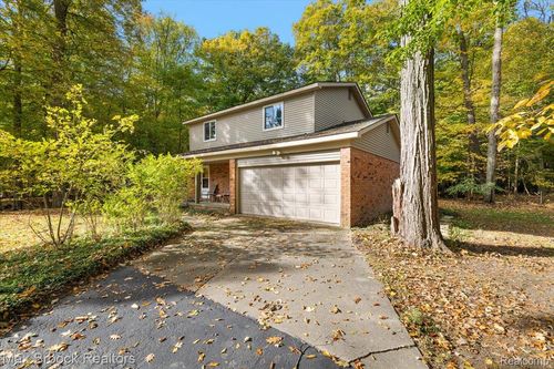 3010 Blacks Corners Rd, Dryden, MI, 48428-9754 | Card Image