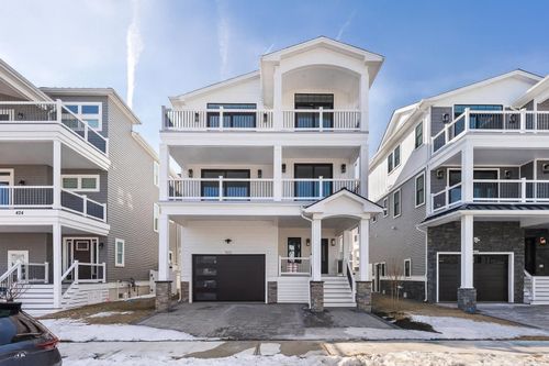 422 E 21st Ave, North Wildwood, NJ, 08260-5324 | Card Image