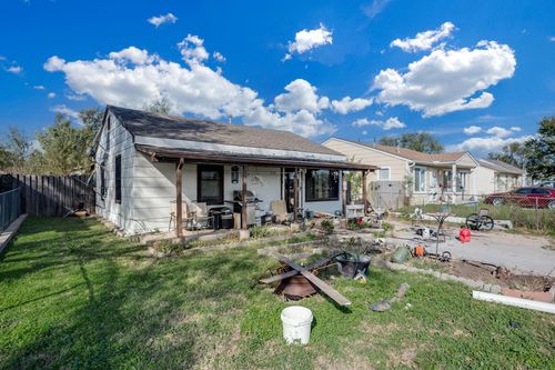 1729 S Saint Clair Ave, Wichita, KS, 67213-2916 | Card Image