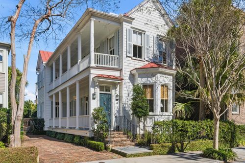 4 Wentworth St, Charleston, SC, 29401-1624 | Card Image