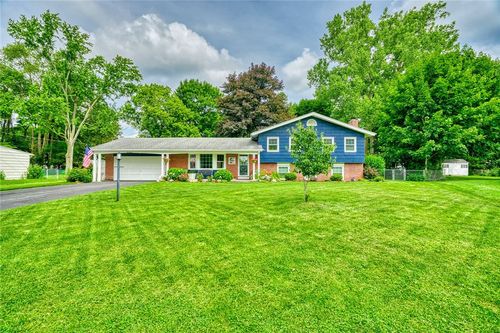 16 Harper Dr, Pittsford, NY, 14534-3102 | Card Image