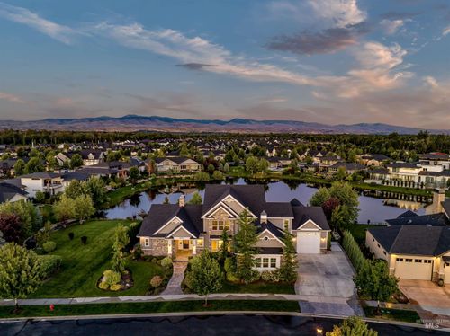 900 S Brentbrook Ln, Eagle, ID, 83616 | Card Image