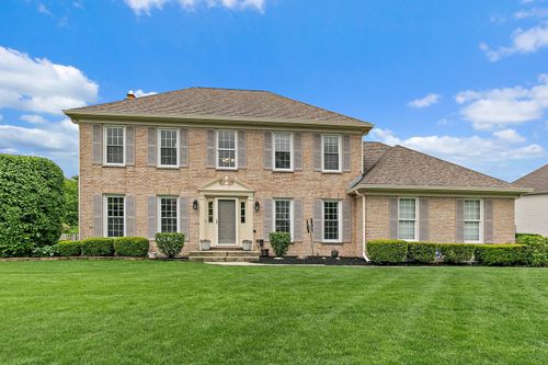 1560 Kensington Dr, Algonquin, IL, 60102-5103 | Card Image