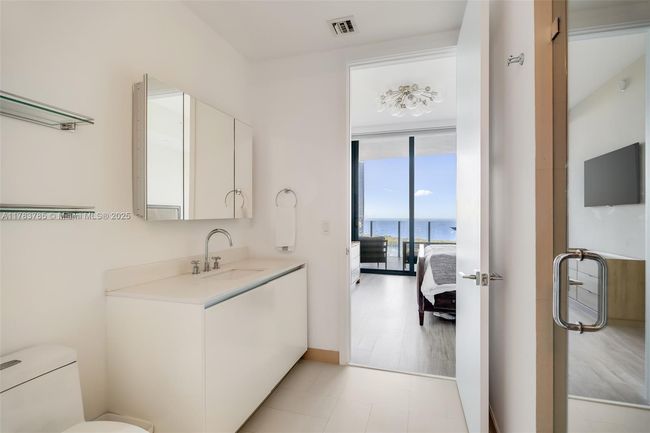UNIT-1902 - 2831 S Bayshore Dr, Condo with 2 bedrooms, 2 bathrooms and null parking in Coconut Grove FL | Image 14