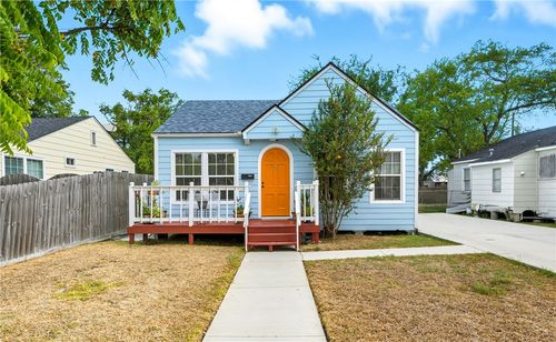 2810 Topeka St, Corpus Christi, TX, 78404-1755 | Card Image