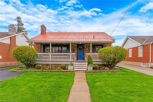 34 Christopher Dr, Cambridge, ON, N1R4R4 | Card Image