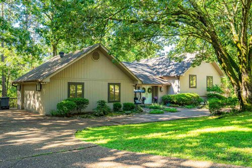 202 Whispering Hills St, Hot Springs, AR, 71901-7317 | Card Image