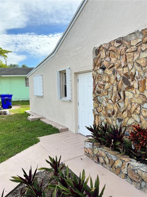 410n-410 N 58th Ave, Hollywood, FL, 33021 | Card Image