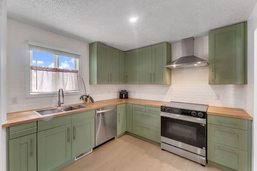 74 Eldorado Rd Se, Airdrie, AB, T4B1C1 | Card Image