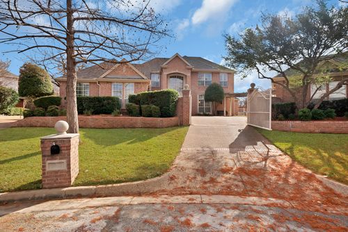 5605 Bailey Ct, Arlington, TX, 76017-8201 | Card Image