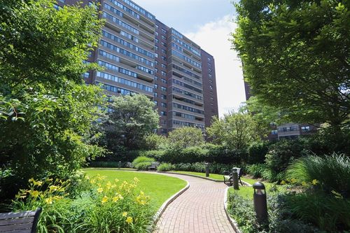 4a-9 Hawthorne Pl, Boston, MA, 02114-2320 | Card Image