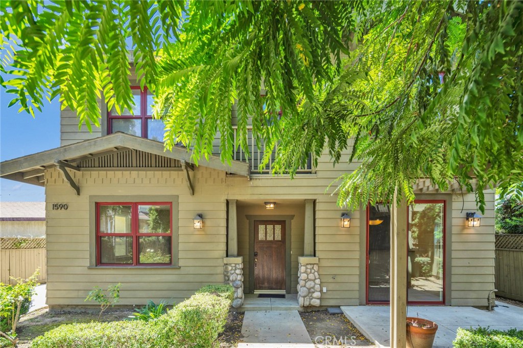 1590 Locust St, For Sale in Pasadena - eXp Realty