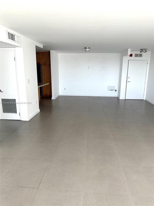 APT-1504 - 11 Island Ave, Condo with 2 bedrooms, 2 bathrooms and null parking in Miami Beach FL | Image 6