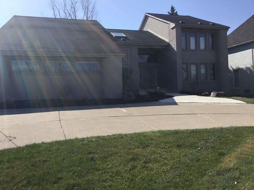6463 Royal Pointe Dr, West Bloomfield, MI, 48322-2057 | Card Image