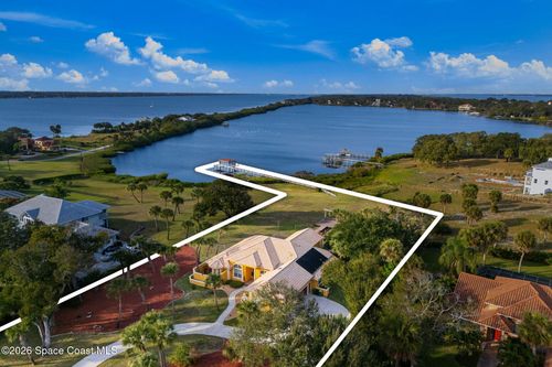 190 Stewart Dr, Merritt Island, FL, 32952-6411 | Card Image